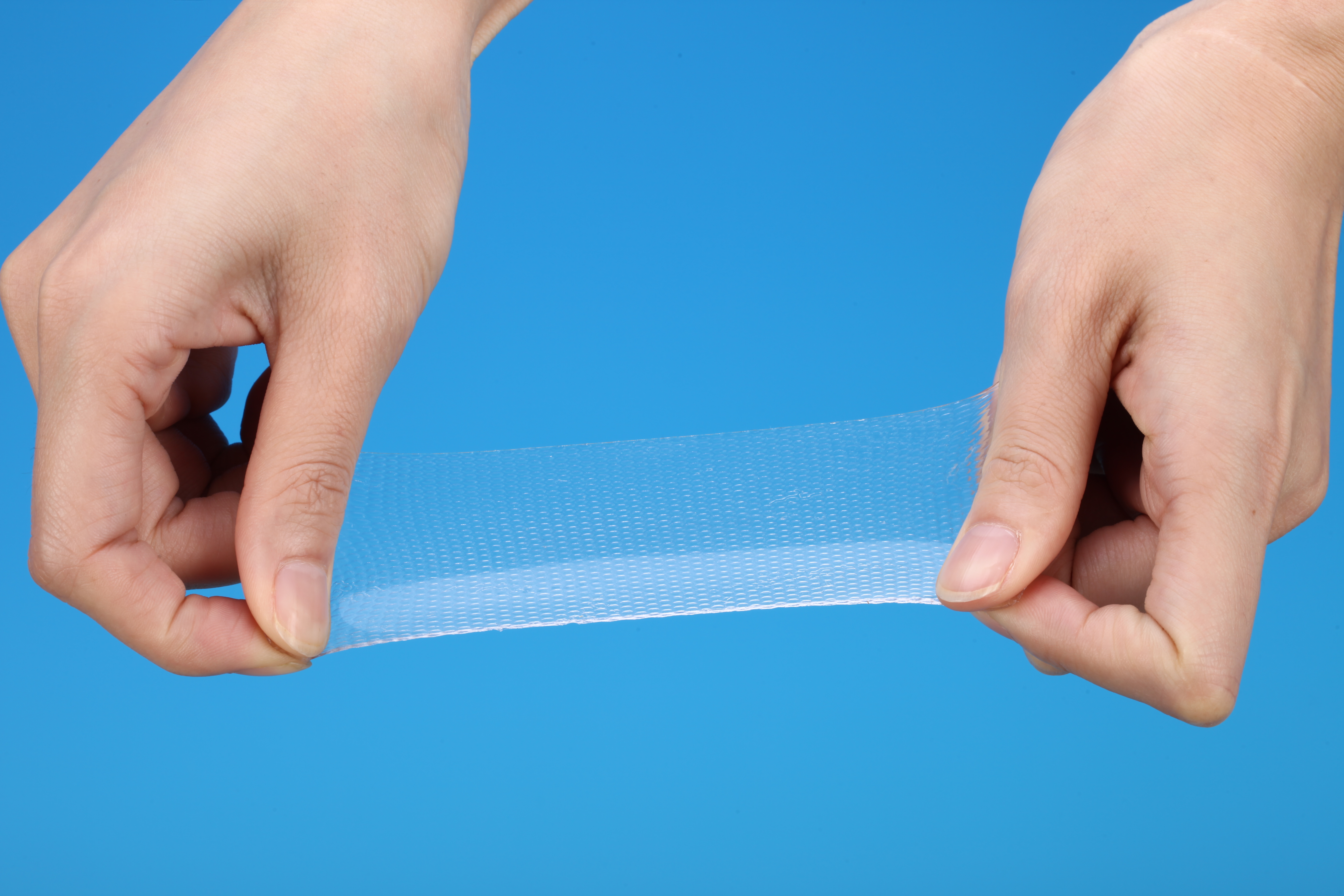 FDA는 절개용 투명 실리콘 접촉층을 승인했습니다.